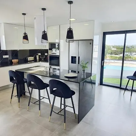 Sky By Laranjal * Αλμπουφέιρα