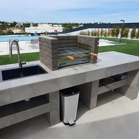 Sky By Laranjal Αλμπουφέιρα